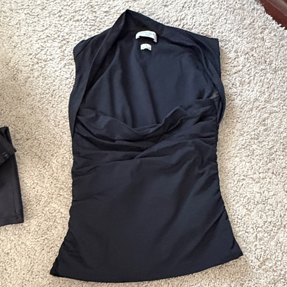 Aritzia Contour Top